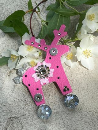 🌸Puget uvadne, bonbóny zmizí..ŠPERK zůstane✨ Hledáte originální dárek pro “pančelku” nebo i malou radost a odměnu pro...